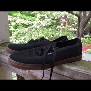 Black Authentic Lo Pro Vans with gum sole